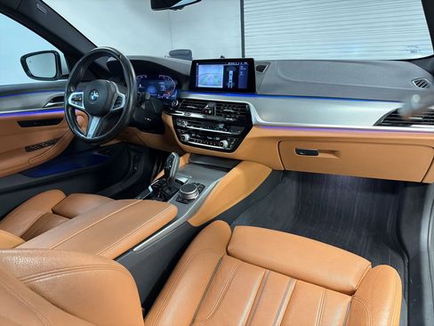 Used 2020 BMW 530i w/ M Sport Package RWD image 28