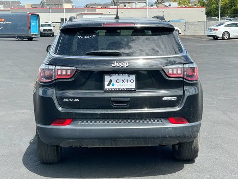Used 2024 Jeep Compass Latitude AWD/4WD image 5