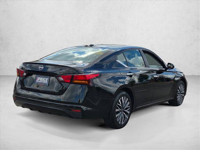 Used 2025 Nissan Altima 2.5 SV FWD image 5