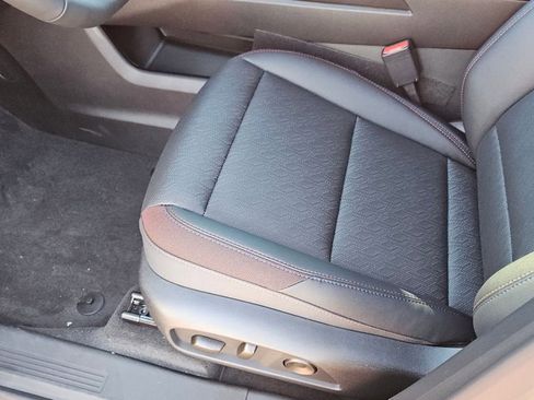 New 2026 Chevrolet Equinox RS image 4