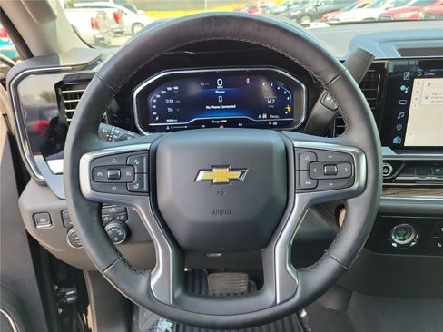 Used 2023 Chevrolet Silverado 1500 LT AWD/4WD image 23