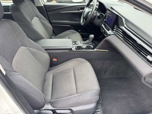 Used 2025 Toyota Camry LE FWD image 16