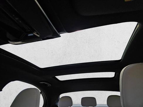 Certified 2025 Mercedes-Benz C 300 Sedan image 19