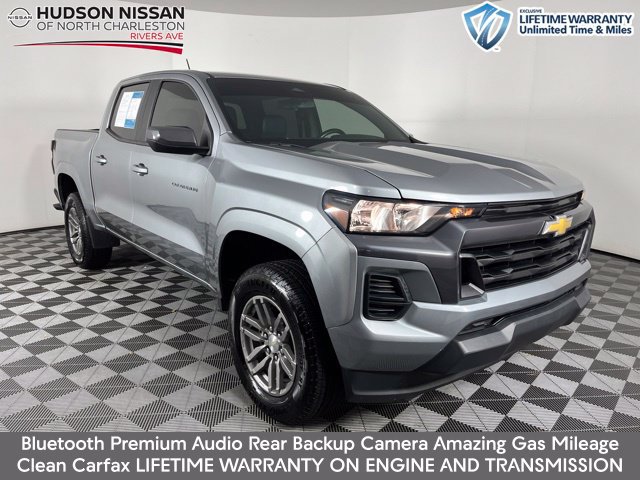 Used 2024 Chevrolet Colorado LT RWD image 1