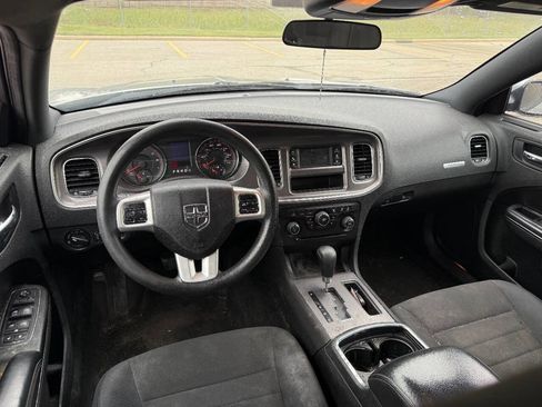 Used 2011 Dodge Charger SE image 8