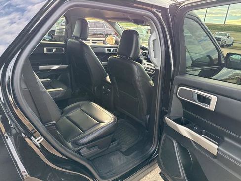 Certified 2022 Ford Explorer XLT w/ Equipment Group 202A image 13