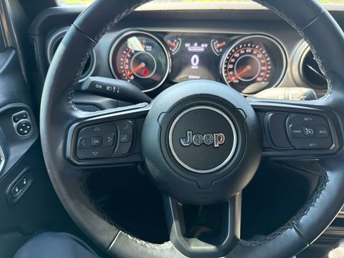 Used 2021 Jeep Wrangler Unlimited Sport AWD/4WD image 15