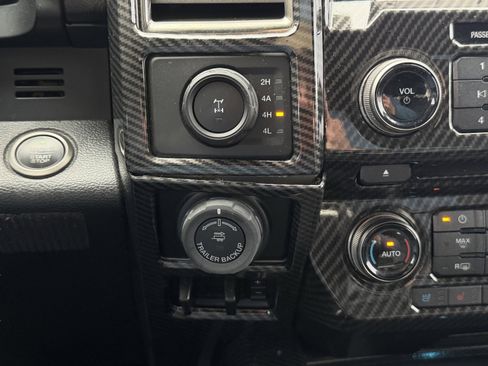 Used 2017 Ford F150 Raptor w/ Equipment Group 802A Luxury image 93