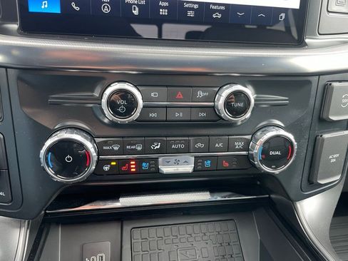 Used 2025 Ford F150 Lariat w/ Equipment Group 502A High image 11