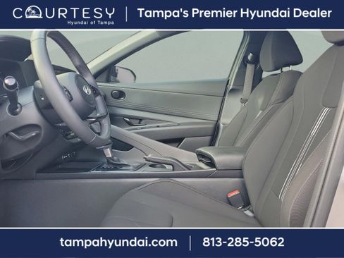 Certified 2025 Hyundai Elantra Sport image 12