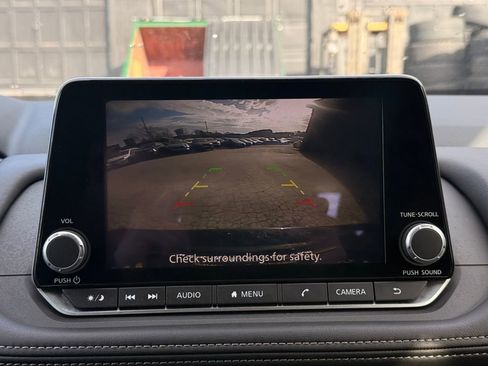 Used 2026 Nissan Rogue SV image 36