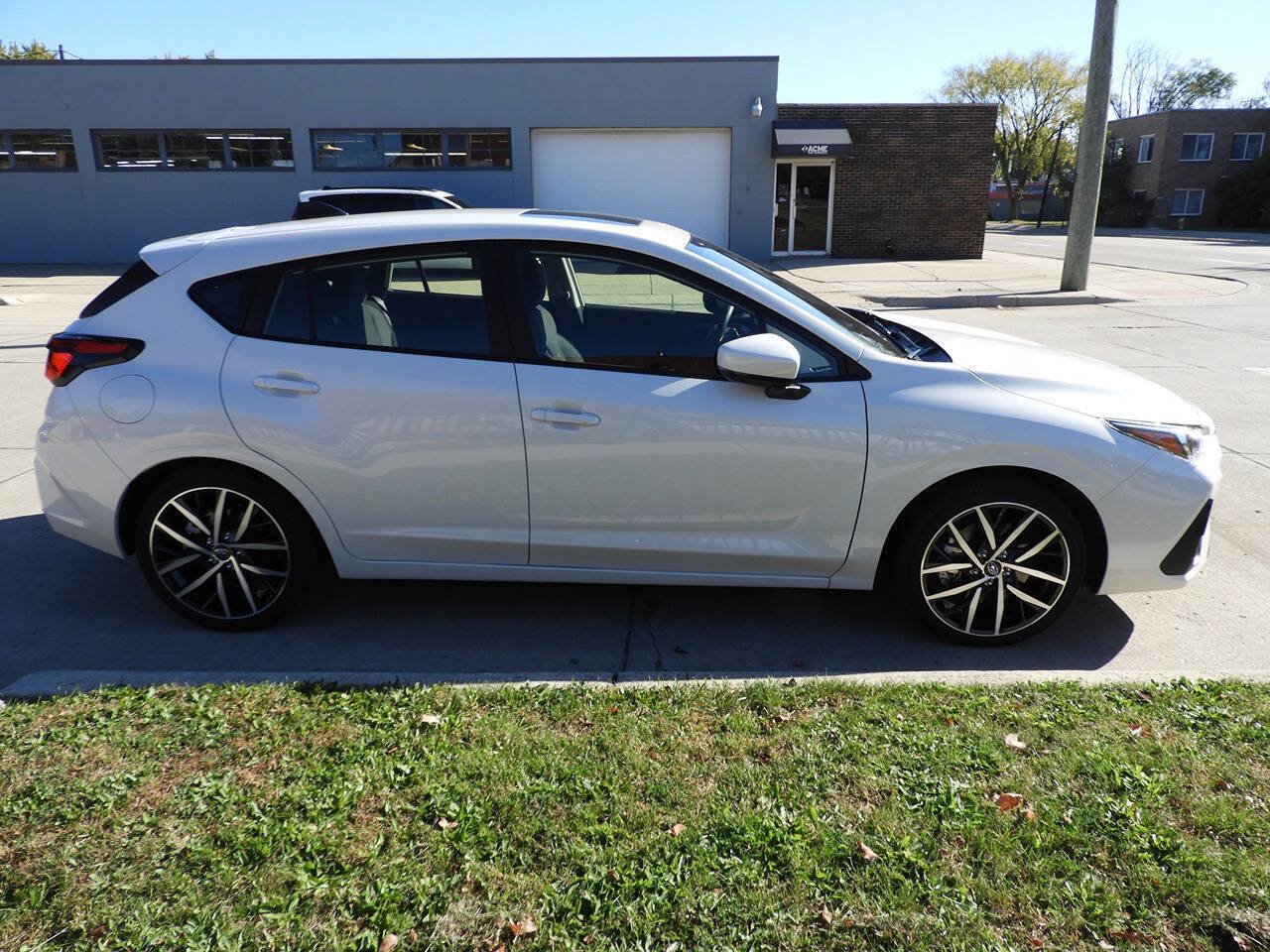 Used 2025 Subaru Impreza 2.0i Sport AWD/4WD image 9