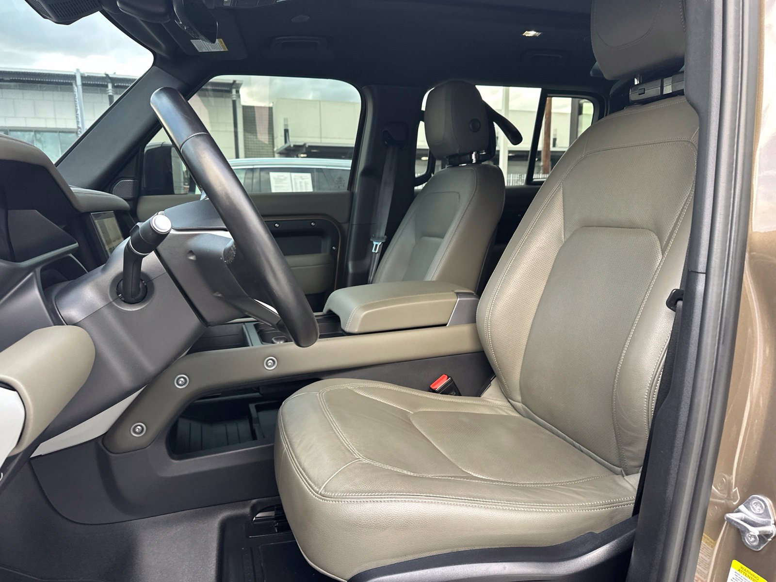 Used 2024 Land Rover Defender 110 S AWD/4WD image 7