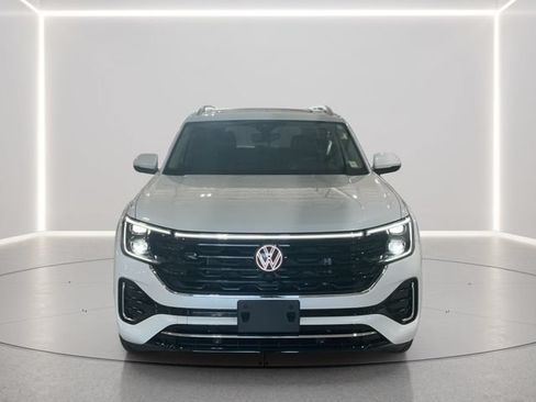 Certified 2026 Volkswagen Atlas SEL Premium R-Line AWD/4WD image 9