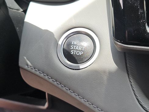 Used 2020 Toyota Highlander Limited FWD image 23