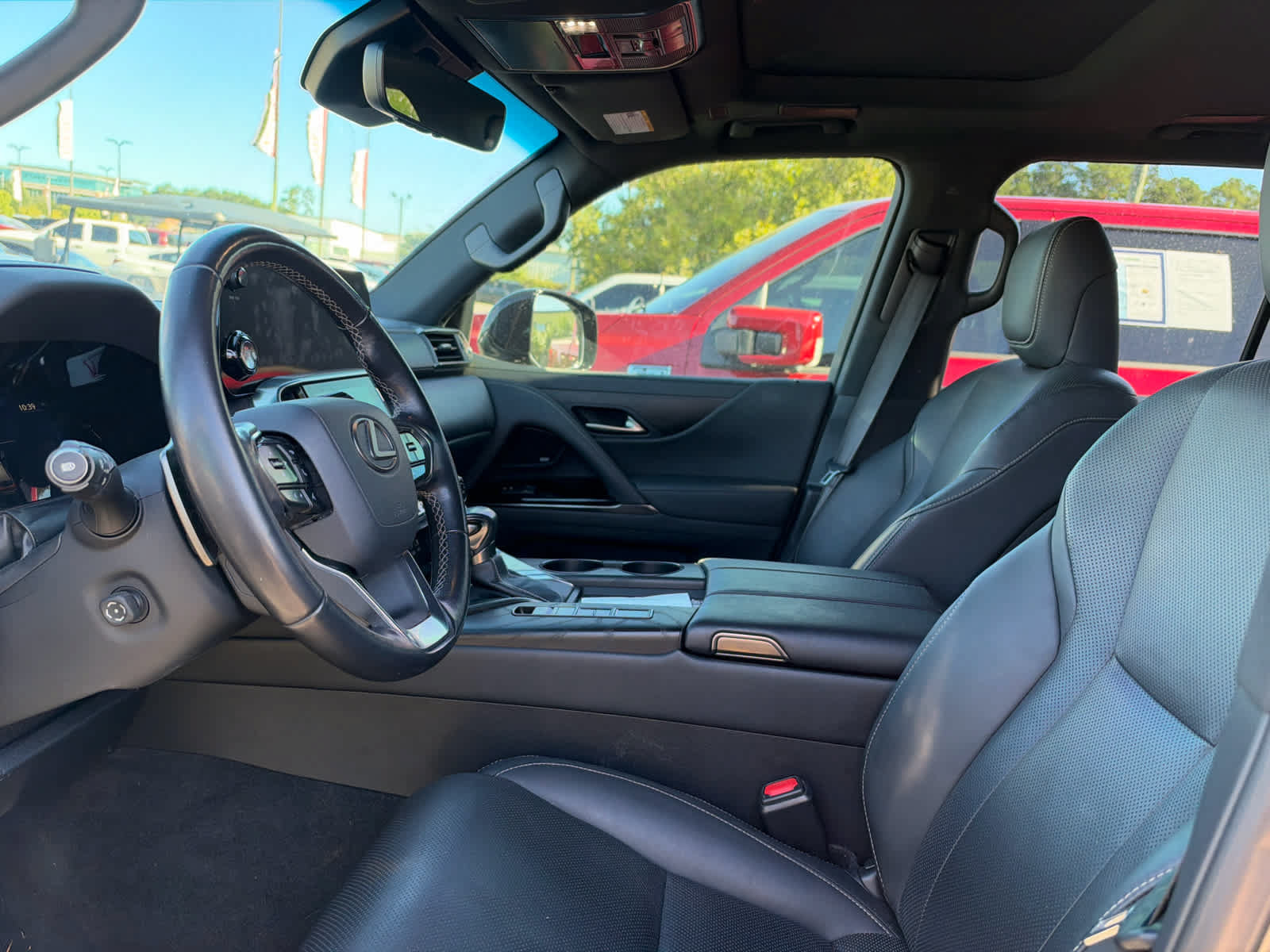 Used 2022 Lexus LX 600 4WD w/ Appearance Package image 3
