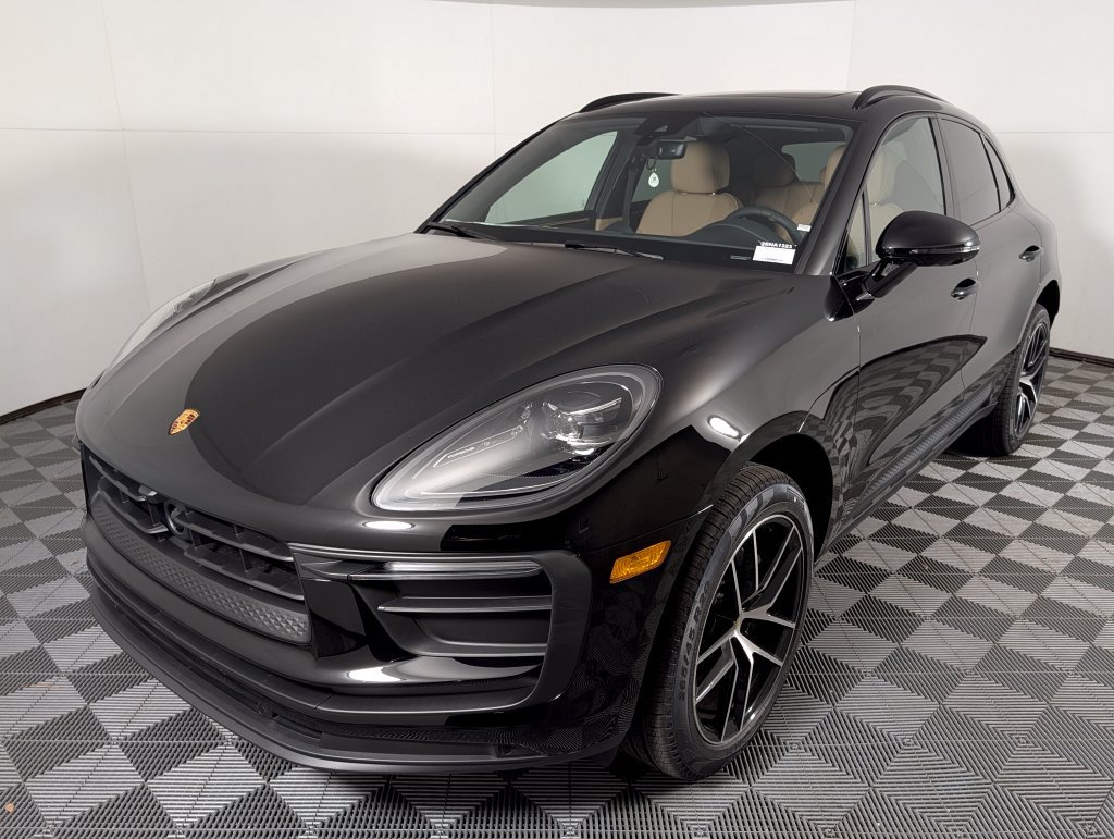 Certified 2026 Porsche Macan AWD/4WD image 1
