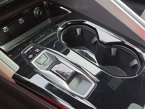 Certified 2025 Audi Q5 Premium w/ Convenience Package image 22