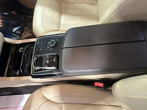 Used 2019 Mercedes-Benz GLS 450 4MATIC image 12