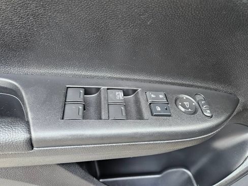 Used 2014 Honda Accord Sport image 17