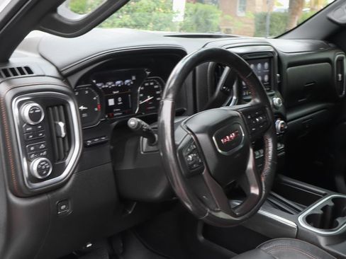 Used 2022 GMC Sierra 2500 AT4 w/ AT4 Premium Plus Package AWD/4WD image 24