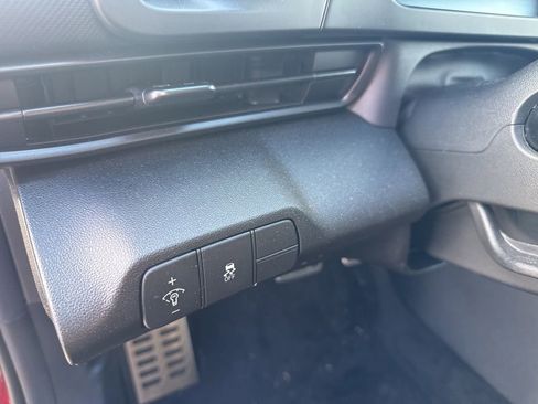 Used 2025 Hyundai Elantra Sport image 16