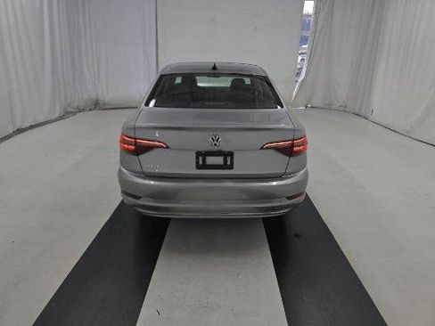Used 2020 Volkswagen Jetta SEL FWD image 9