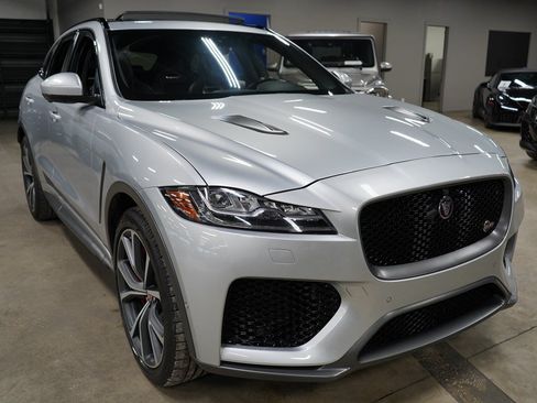 Used 2019 Jaguar F-PACE SVR AWD/4WD image 7