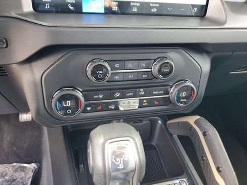 New 2026 Ford Bronco Badlands AWD/4WD image 16