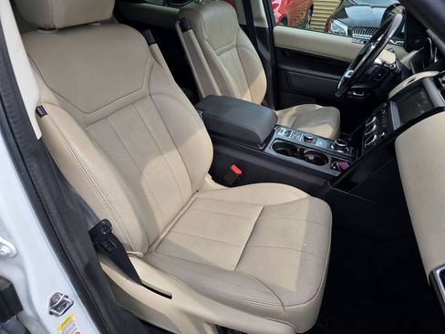 Used 2018 Land Rover Discovery SE AWD/4WD image 37
