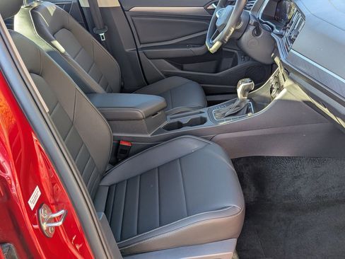 Used 2023 Volkswagen Jetta SE w/ Panoramic Sunroof Package image 20