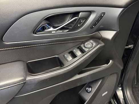 Used 2020 Chevrolet Traverse Premier w/ Redline Edition FWD image 10