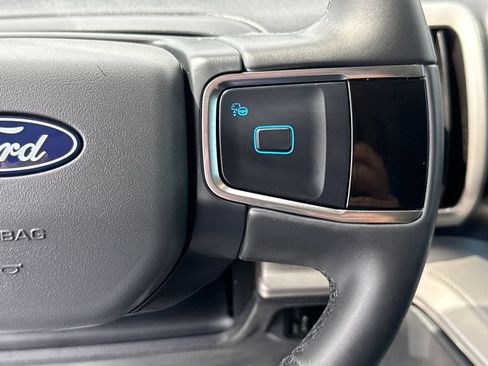 Used 2025 Ford Expedition Max Active RWD image 16