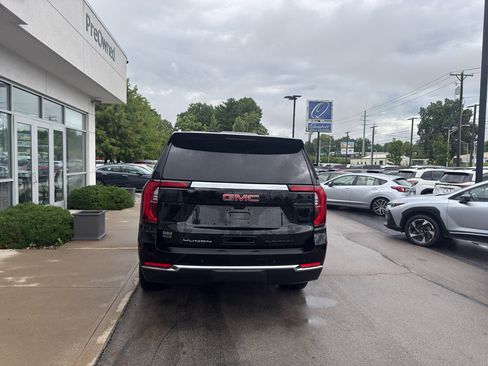 Used 2025 GMC Yukon Elevation w/ Technology Package AWD/4WD image 4