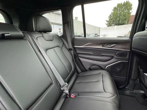 New 2026 Jeep Grand Cherokee Limited w/ Limited Altitude Package image 24