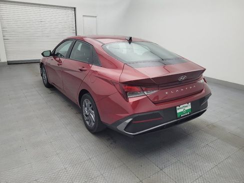 Used 2024 Hyundai Elantra SEL FWD image 5
