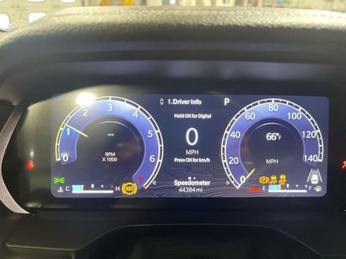 Used 2023 Jeep Grand Cherokee Limited AWD/4WD image 15