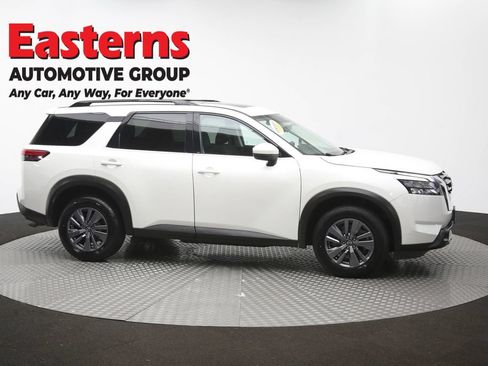 Used 2023 Nissan Pathfinder SV w/ SV Premium Package AWD/4WD image 49