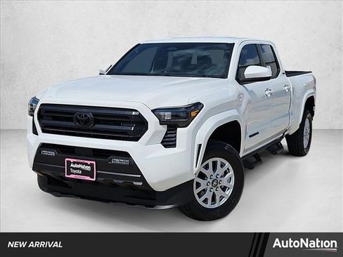 Used 2025 Toyota Tacoma SR5 AWD/4WD image 1