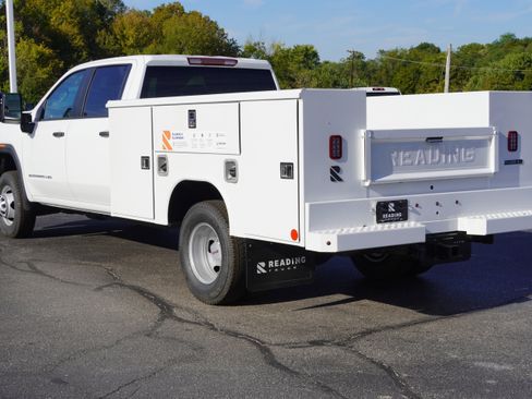 New 2025 GMC Sierra 3500 Pro w/ Convenience Package image 7