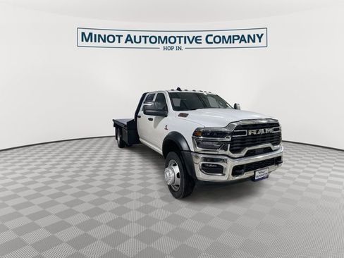 New 2026 RAM 5500 Tradesman w/ Chrome Appearance Group image 2