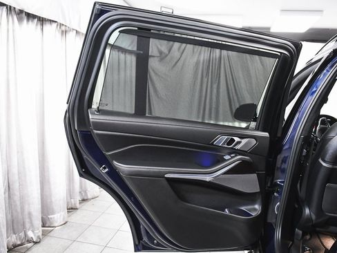 Used 2023 BMW X7 xDrive40i w/ Executive Package image 12