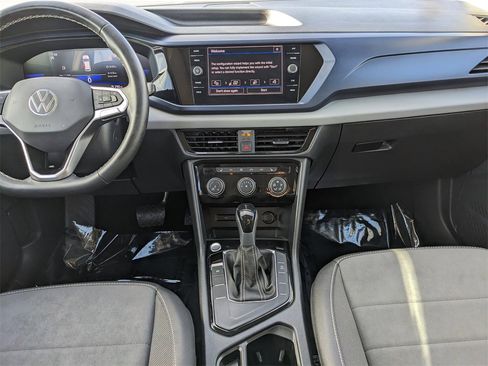 Used 2023 Volkswagen Taos SE image 13