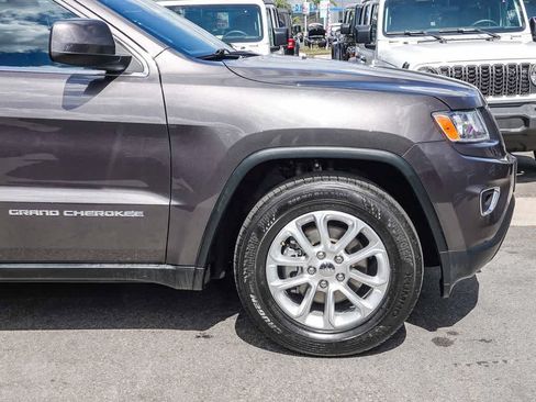 Used 2015 Jeep Grand Cherokee Laredo w/ Quick Order Package 23E RWD image 9