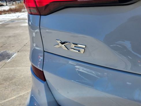 Used 2022 BMW X5 xDrive40i w/ M Sport Package image 31