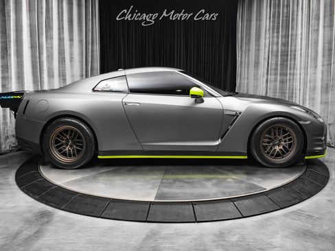 Used 2013 Nissan GT-R Black Edition AWD/4WD image 35