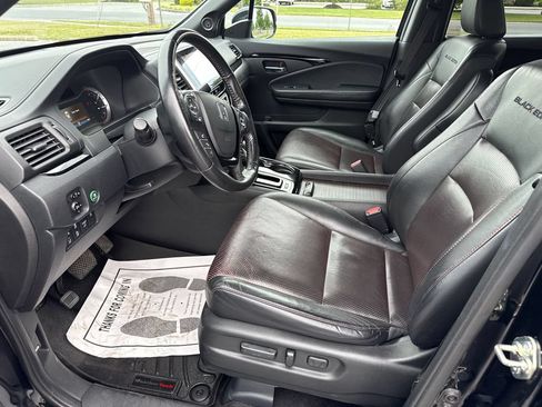 Used 2017 Honda Ridgeline Black Edition image 9