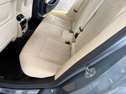 Used 2021 BMW 530i w/ M Sport Package RWD image 21