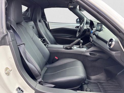 Used 2021 MAZDA MX-5 Miata RF Grand Touring RWD image 17