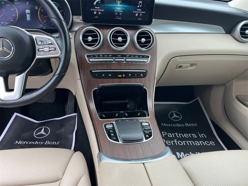 Certified 2022 Mercedes-Benz GLC 300 4MATIC w/ Premium Package Lite image 11